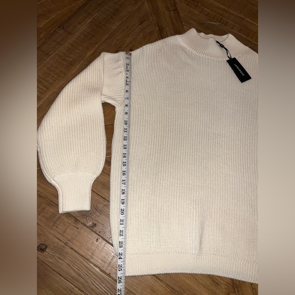Lamarque Emelle Sweater Merino wool blend- nwt *oversized* (fits like med/lrg) - Picture 4 of 14